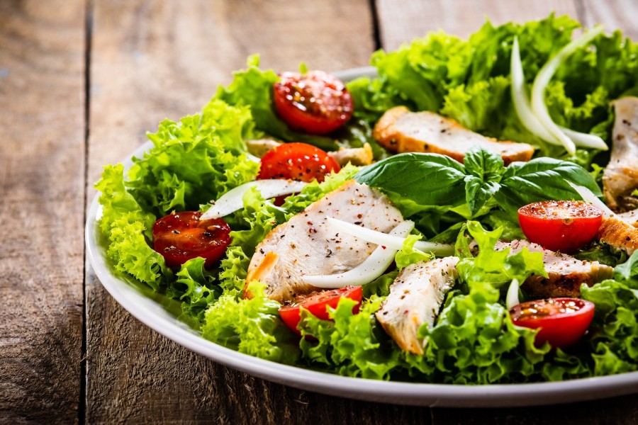 Insalata puntine di petto di tacchino