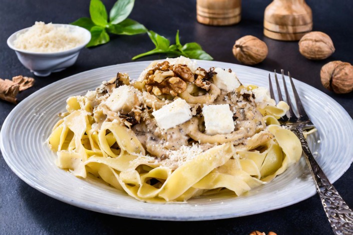 Tagliatelle al formaggio di capra